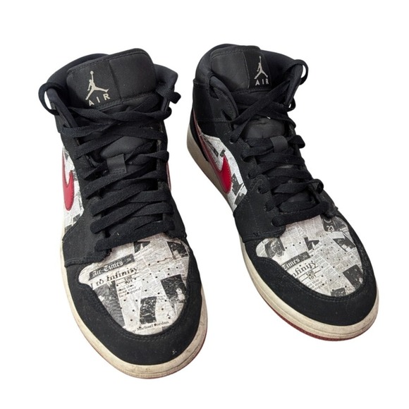 NIKE Air Jordan 1 SE Mid Newspaper Air Times Size 10 Men's Sneakers 852542-061 - Picture 1 of 9
